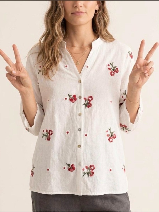 Kindred Tops - Anthropologie Kindred White Embroidered Floral Button Down Blouse Top XL